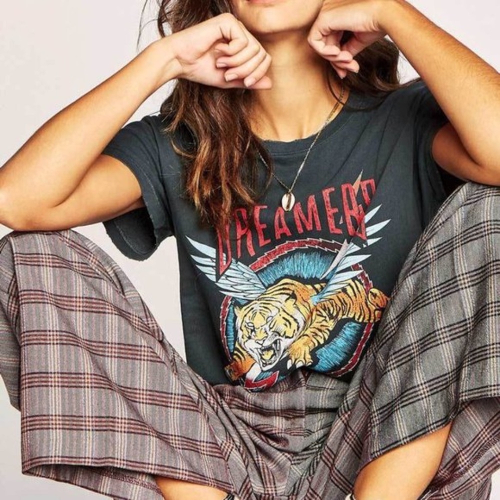 The DREAMERS Tour Tiger Wings Graphic tee black - Picture 5 of 7